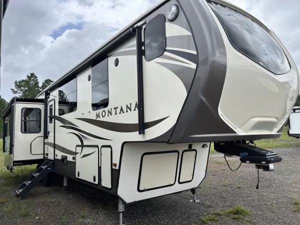 Consignment 2018 Keystone RV Montana 3811MS for sale in Gulfport, MS