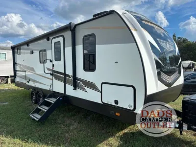 Used 2022 Cruiser Radiance Ultra Lite 25BH for sale in Lucedale, MS