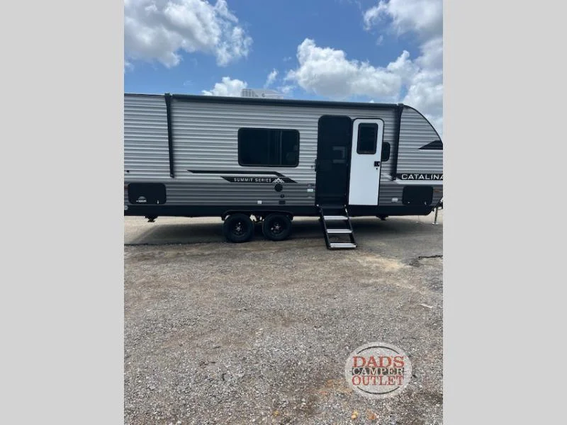 New 2025 Coachmen RV Catalina Summit Series 8 211BH for sale in Gulfport