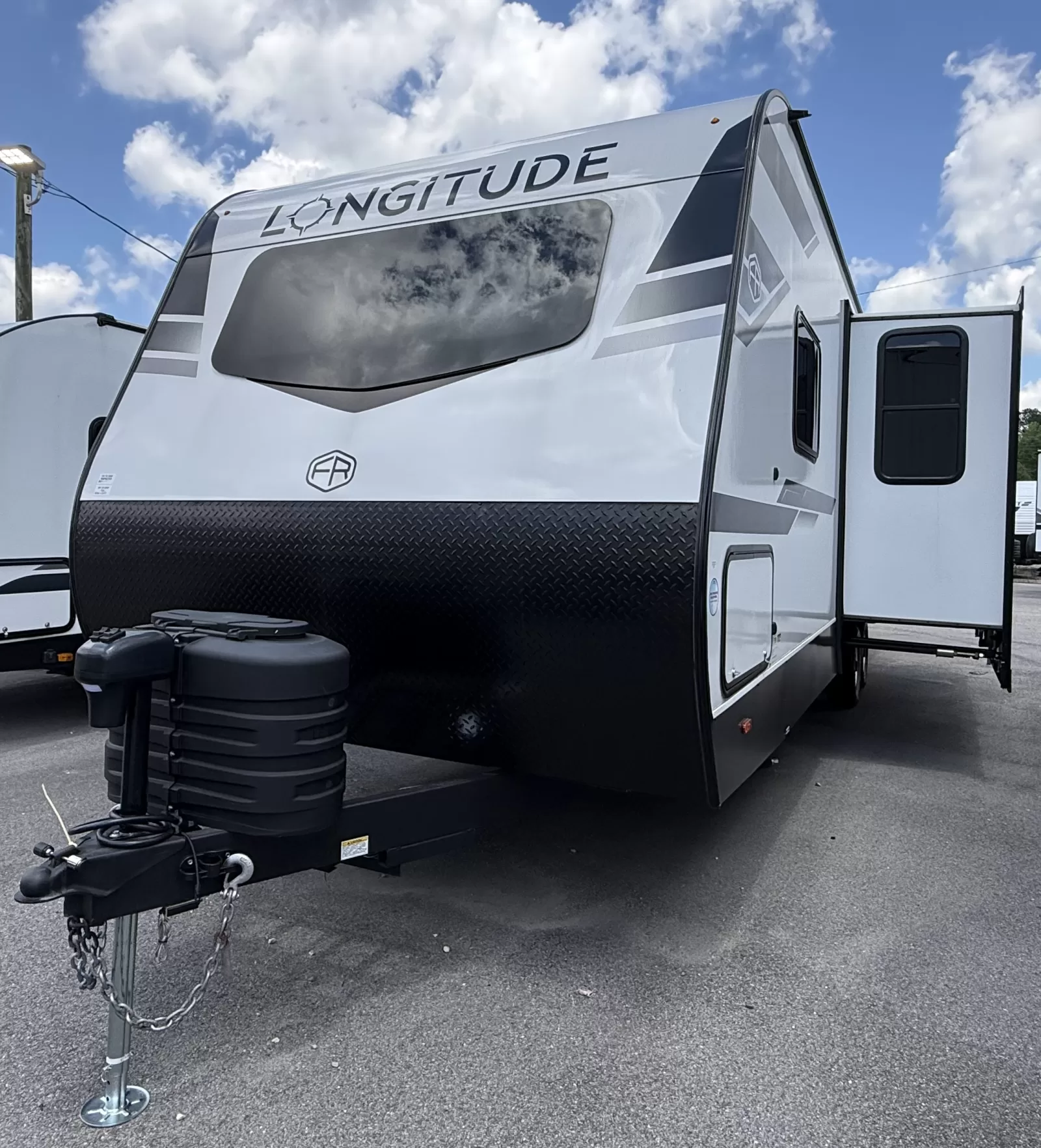 East to West RV 285bh