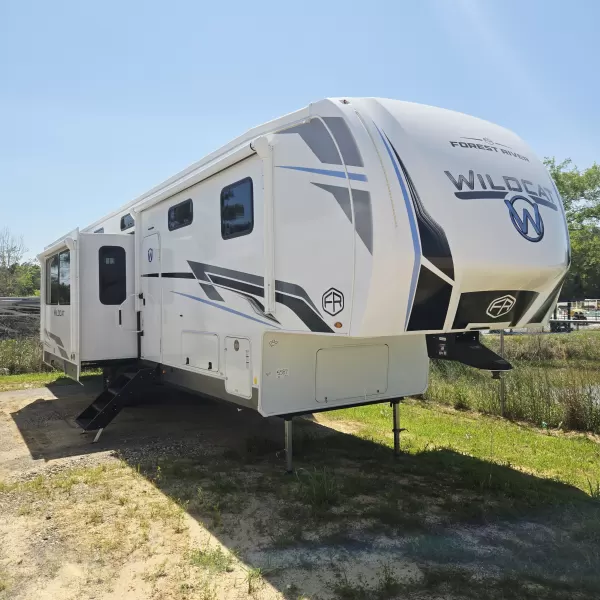 New 2026 Forest River RV Wildcat 34CRIB for sale in Gulfport, MS