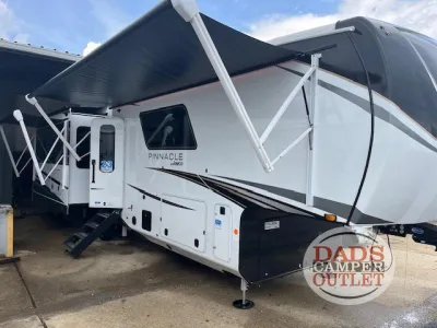 New 2026 Jayco Pinnacle 36FBTS for sale in Gulfport, MS