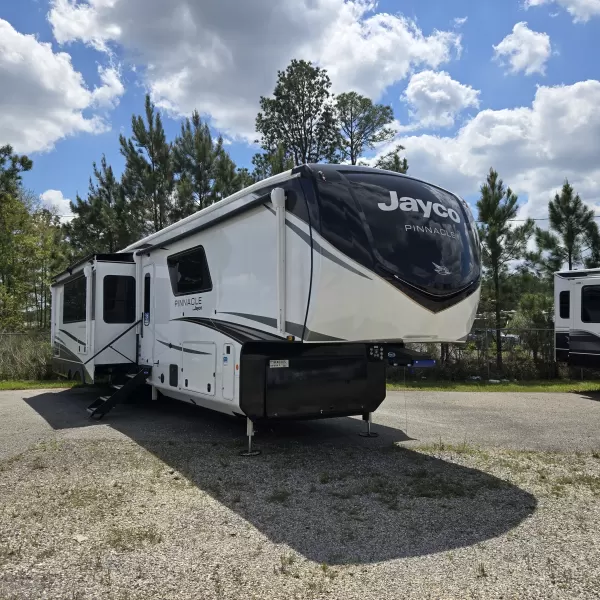 New 2026 Jayco Pinnacle 38FBRK for sale in Gulfport, MS