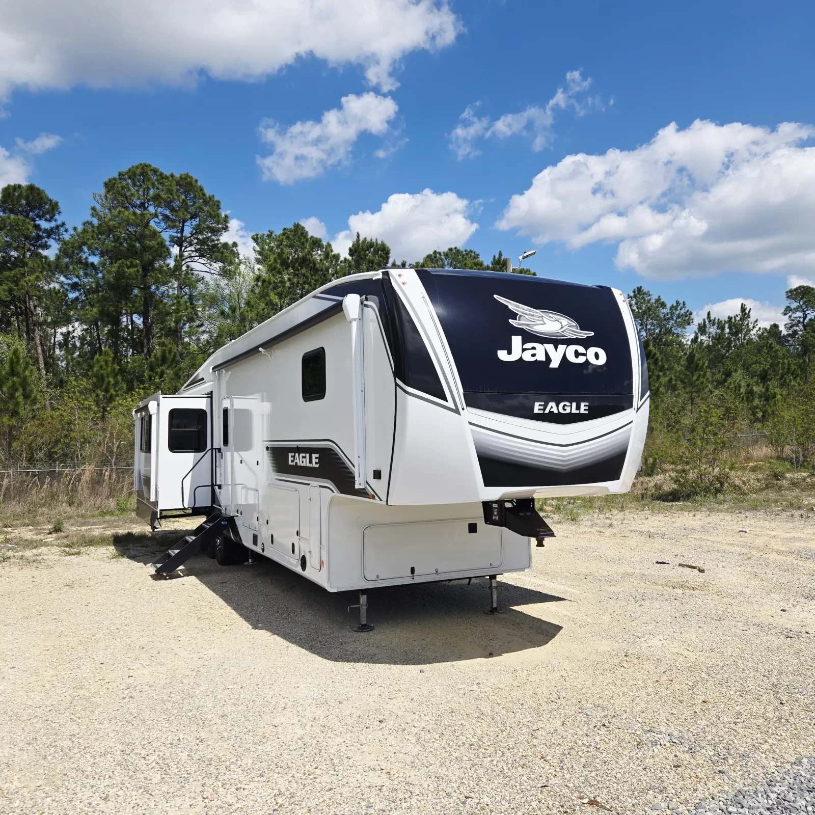 New 2026 Jayco Eagle 355MBQS for sale in Gulfport