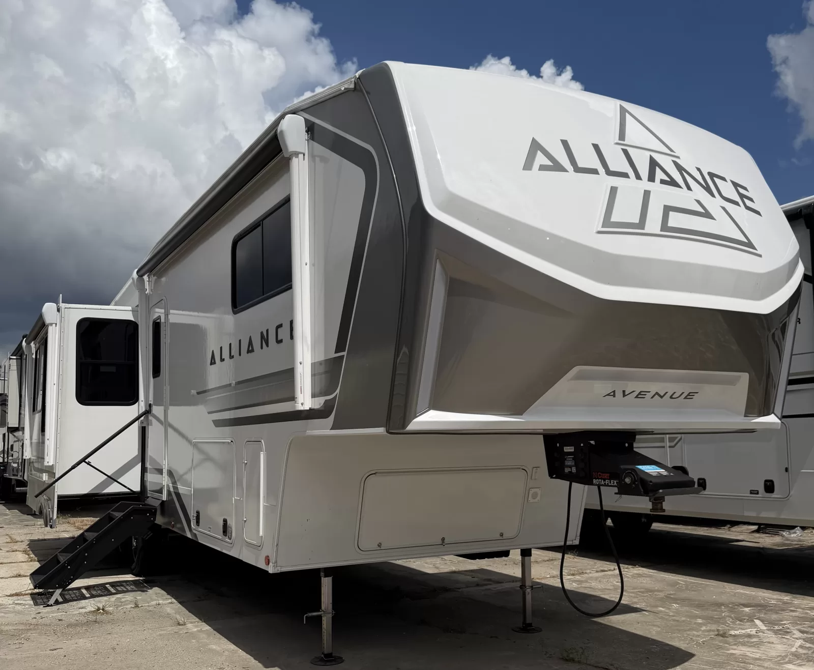 New 2027 Alliance RV Avenue 32RLS for sale in Picayune