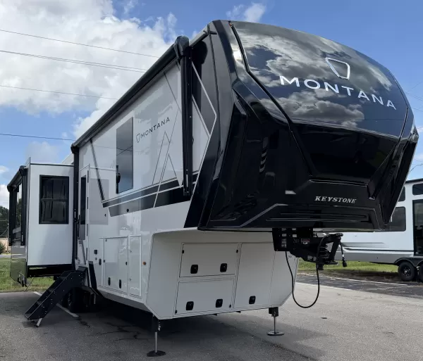 New 2027 Keystone RV Montana 3100RL for sale in Picayune, MS