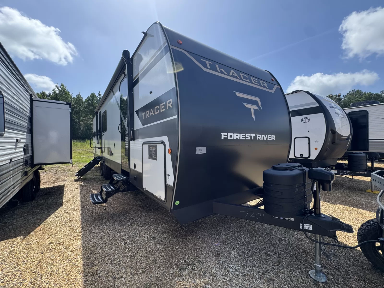 New 2027 Prime Time RV Tracer 295DB for sale in Sumrall